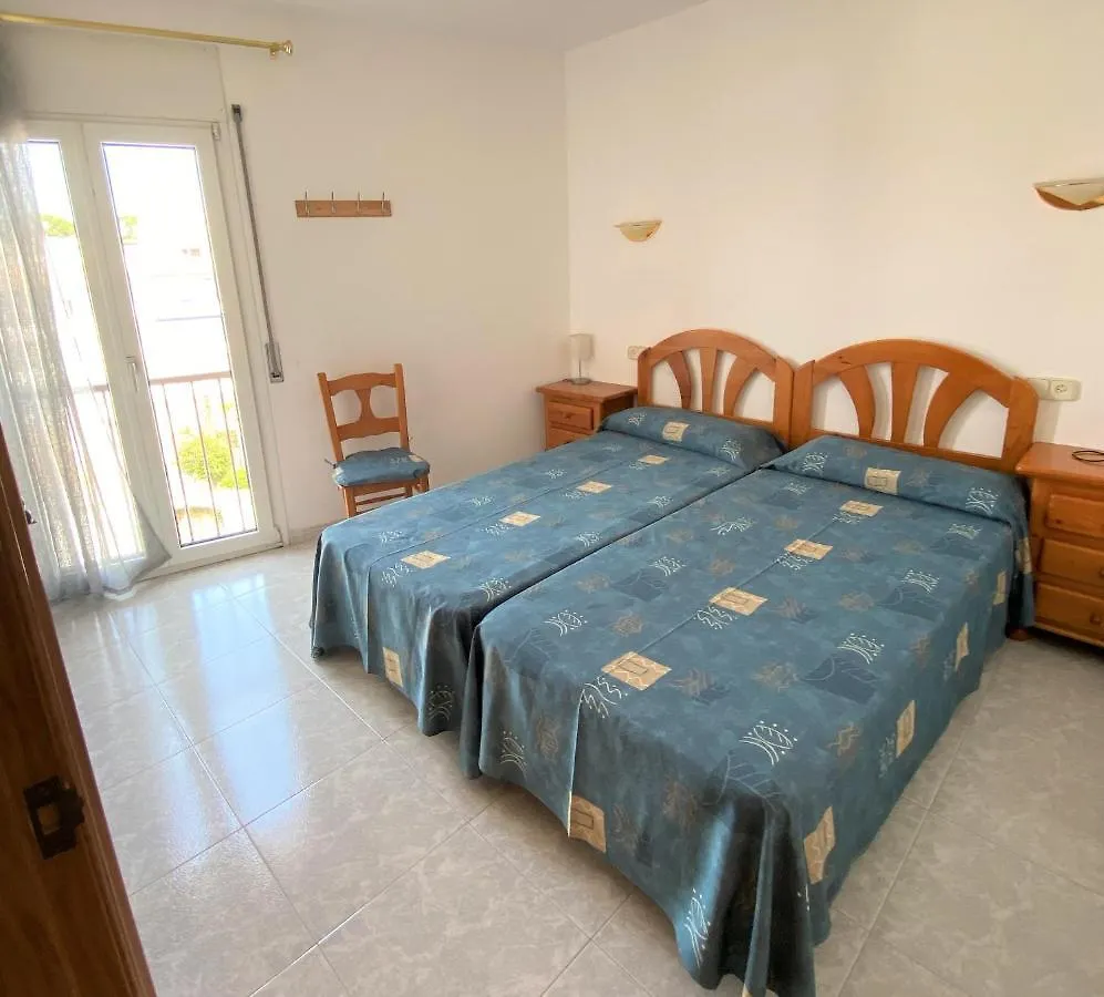 Apartaments Club Nautic L' Escala 0*,